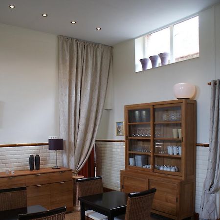 Отель Manoir Bonpassage Thury  Экстерьер фото