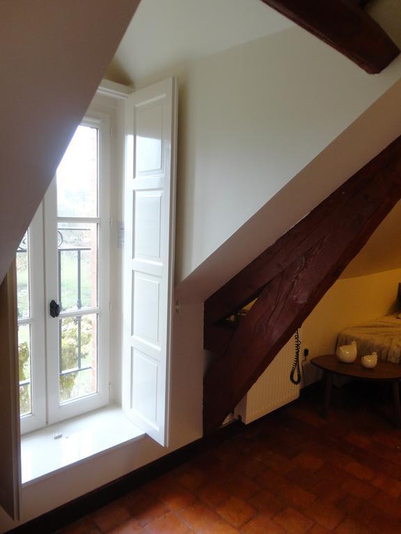 Отель Manoir Bonpassage Thury  Экстерьер фото