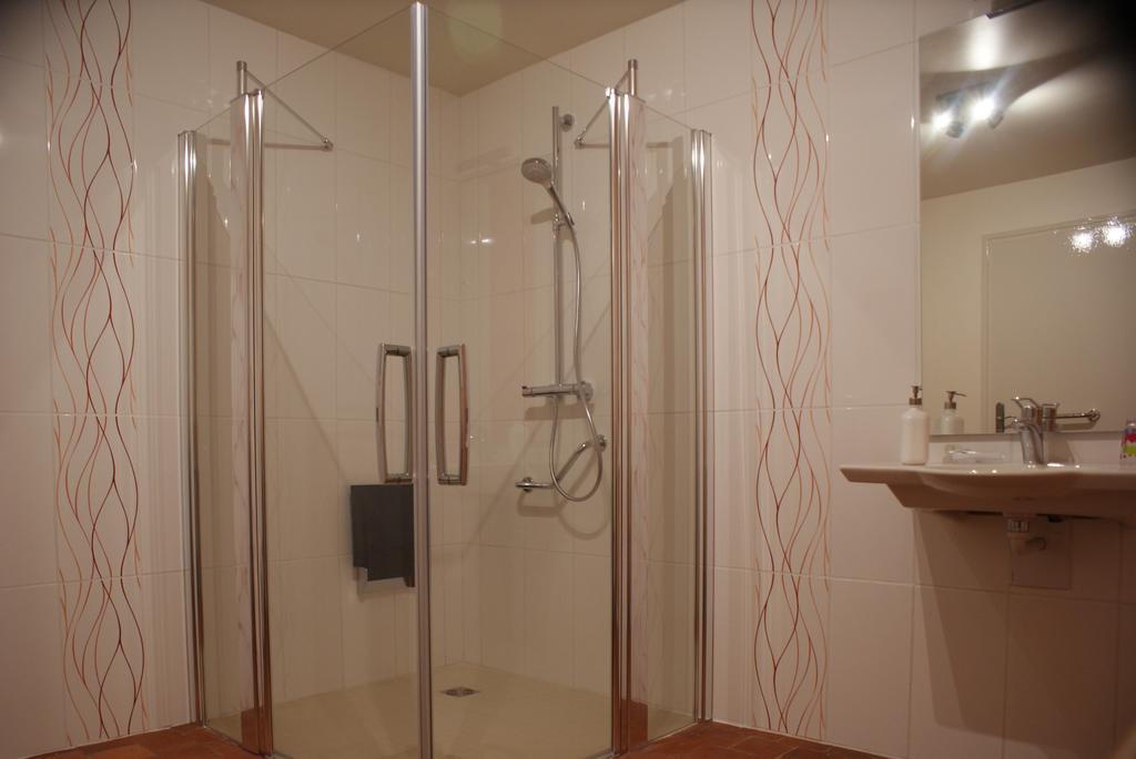 Отель Manoir Bonpassage Thury  Экстерьер фото