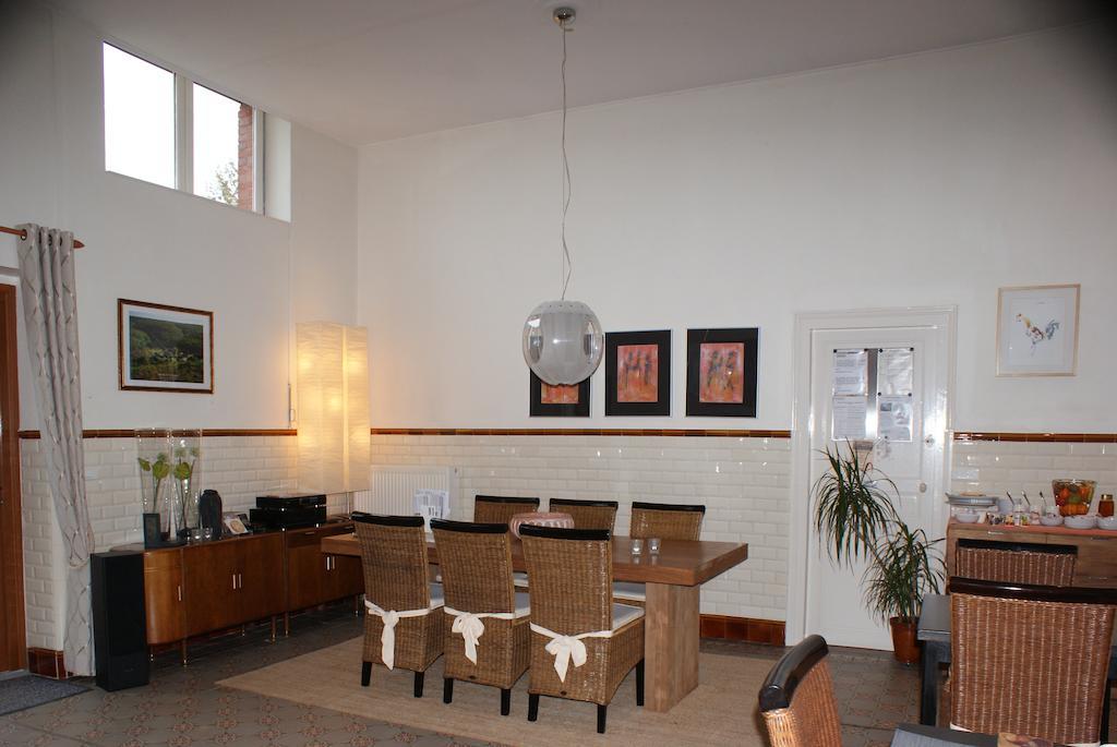 Отель Manoir Bonpassage Thury  Экстерьер фото